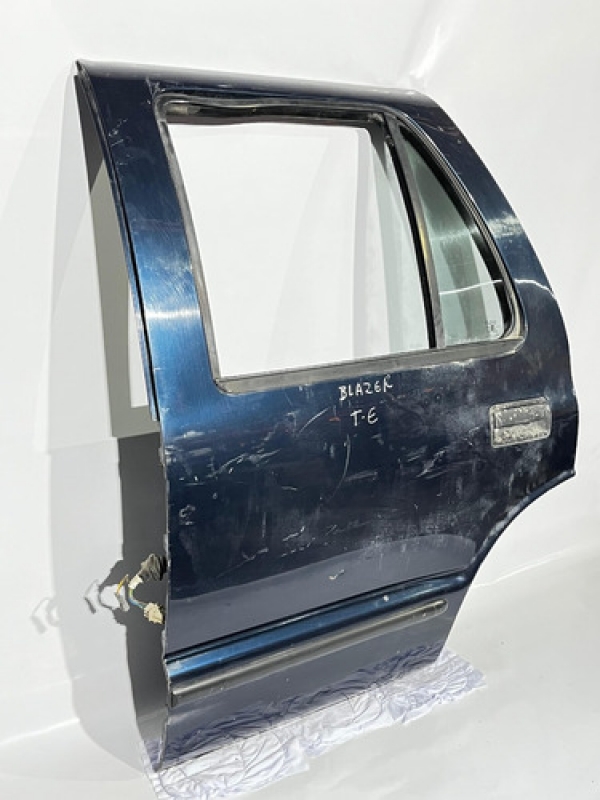 Porta Traseira Esquerda Gm Chevrolet Blazer 1996 1997 1998.