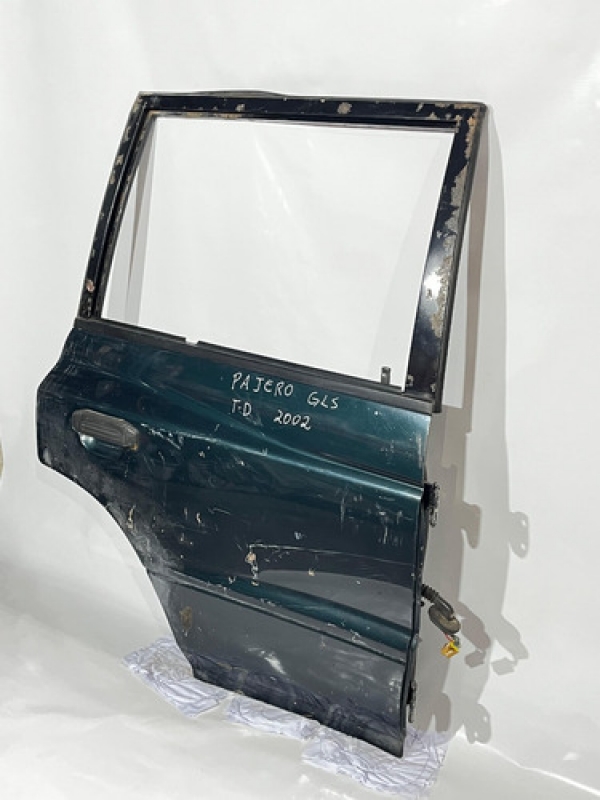 Porta Traseira Direita Mitsubishi Pajero Gls 2000 2001 2002.