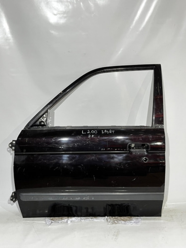 Porta Dianteira Esquerda Mitsubishi Pajero L200 Sport 2001.