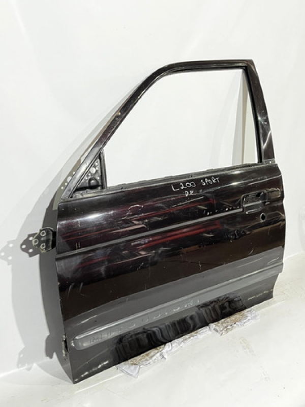 Porta Dianteira Esquerda Mitsubishi Pajero L200 Sport 2001.