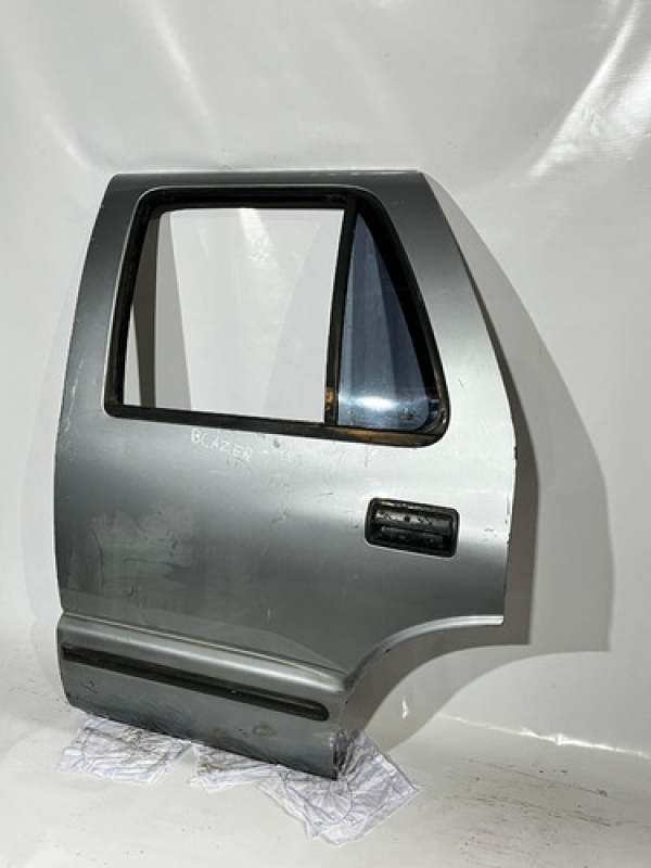 Porta Traseira Esquerda Gm Chevrolet Blazer 1998 1999 2000.