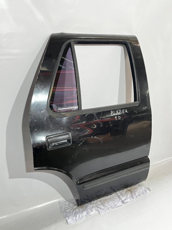 Porta Traseira Direita Chevrolet Gm Blazer 1997 1998 1999 00