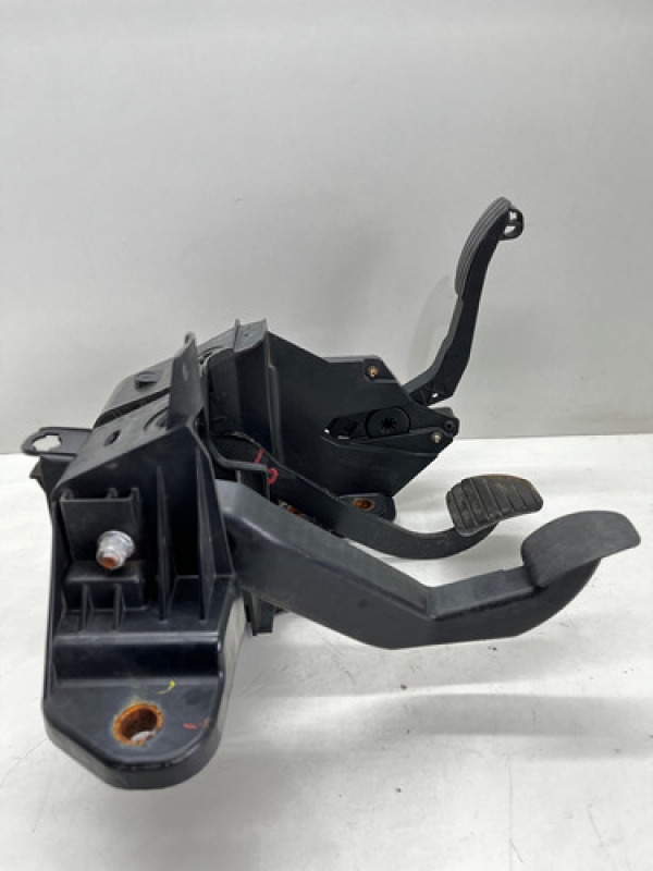 Pedal Acelerador Freio Embreagem Renault Master 2.3 2020 021