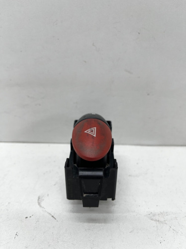 Botão Interruptor Pisca Alerta Renault Master 2.3 2019 2020.