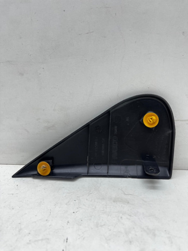 Acabamento Retrovisor Esquerdo Iveco Daily 35s14 2014 2015.