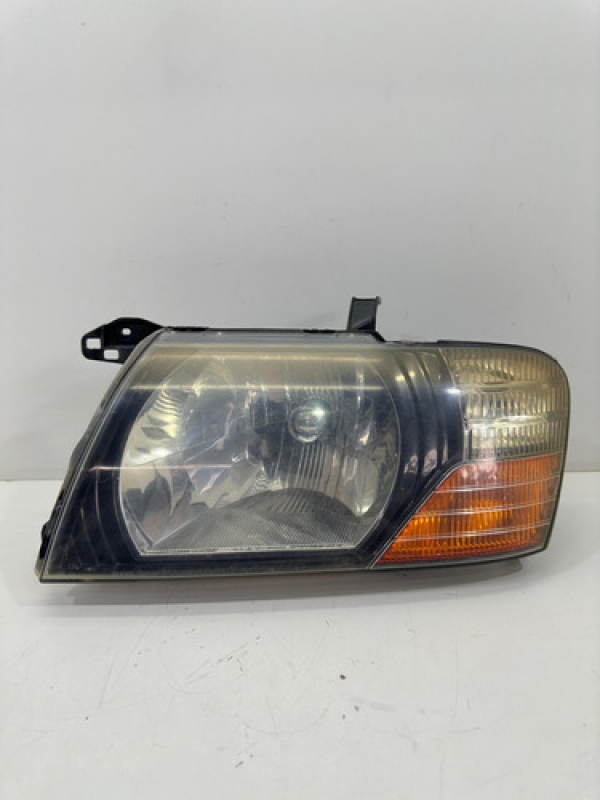 Farol Lado Esquerdo Mitsubishi Pajero Full 2002 2003 2004 05