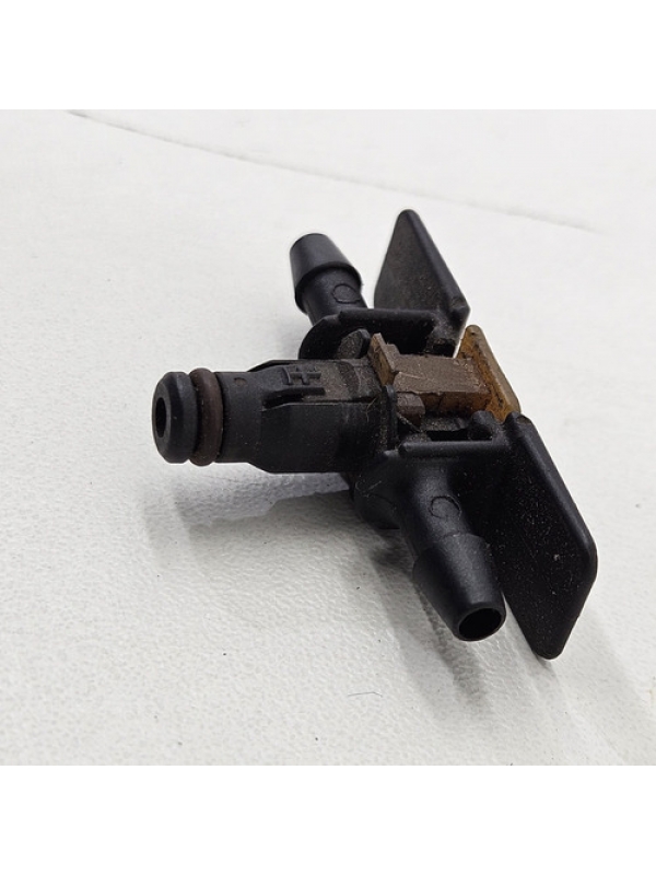 Conector De Retorno Bicos Volkswagen Amarok V6 2014 2015 16.