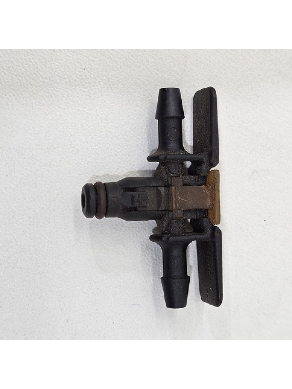 Conector De Retorno Bicos Volkswagen Amarok V6 2014 2015 16.