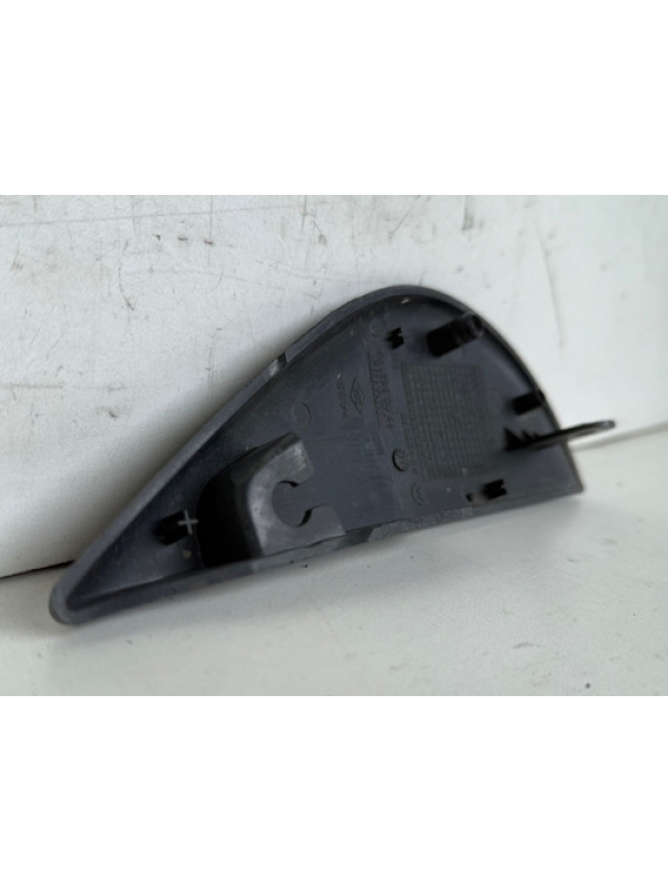 Moldura Externa Retrovisor Esquerdo Renault Master 2.5 2012.